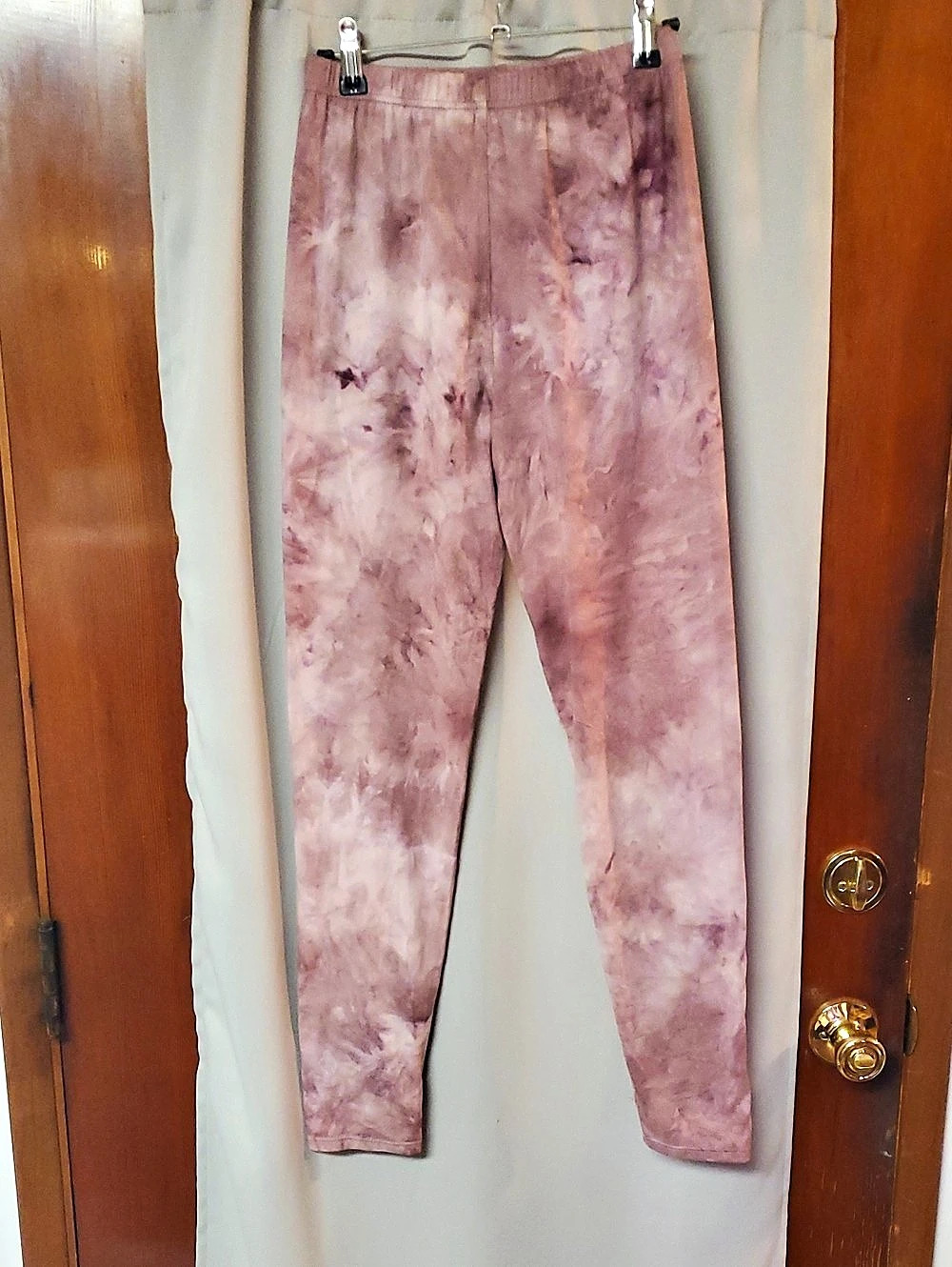 Tie-Dye Leggings in Pink & Purple Like New